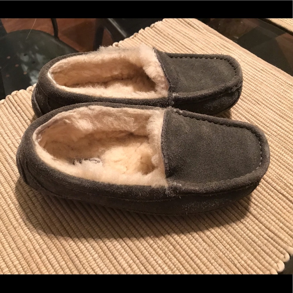 Little boys UGG moccasins/slippers size 12